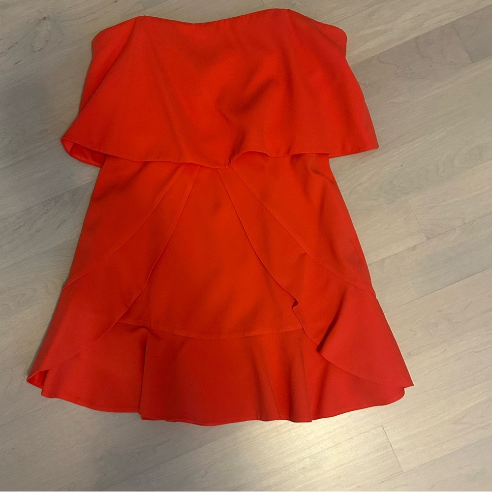 Strapless formal dress